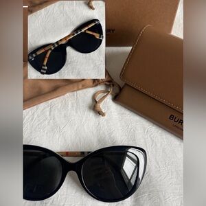 NIB Burberry Black Cat Eye Sunglasses BE4407